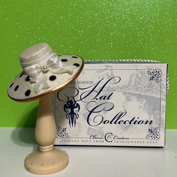 Classic Couture Hat Collection Black & White Hat with Stand - Picture 1 of 10